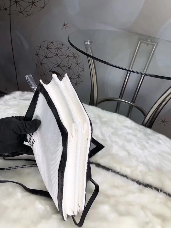 BALENCIAG巴黎世家 Bazar shopper手拿包 可斜挎 簡單優雅 隨意休閒  BL1027